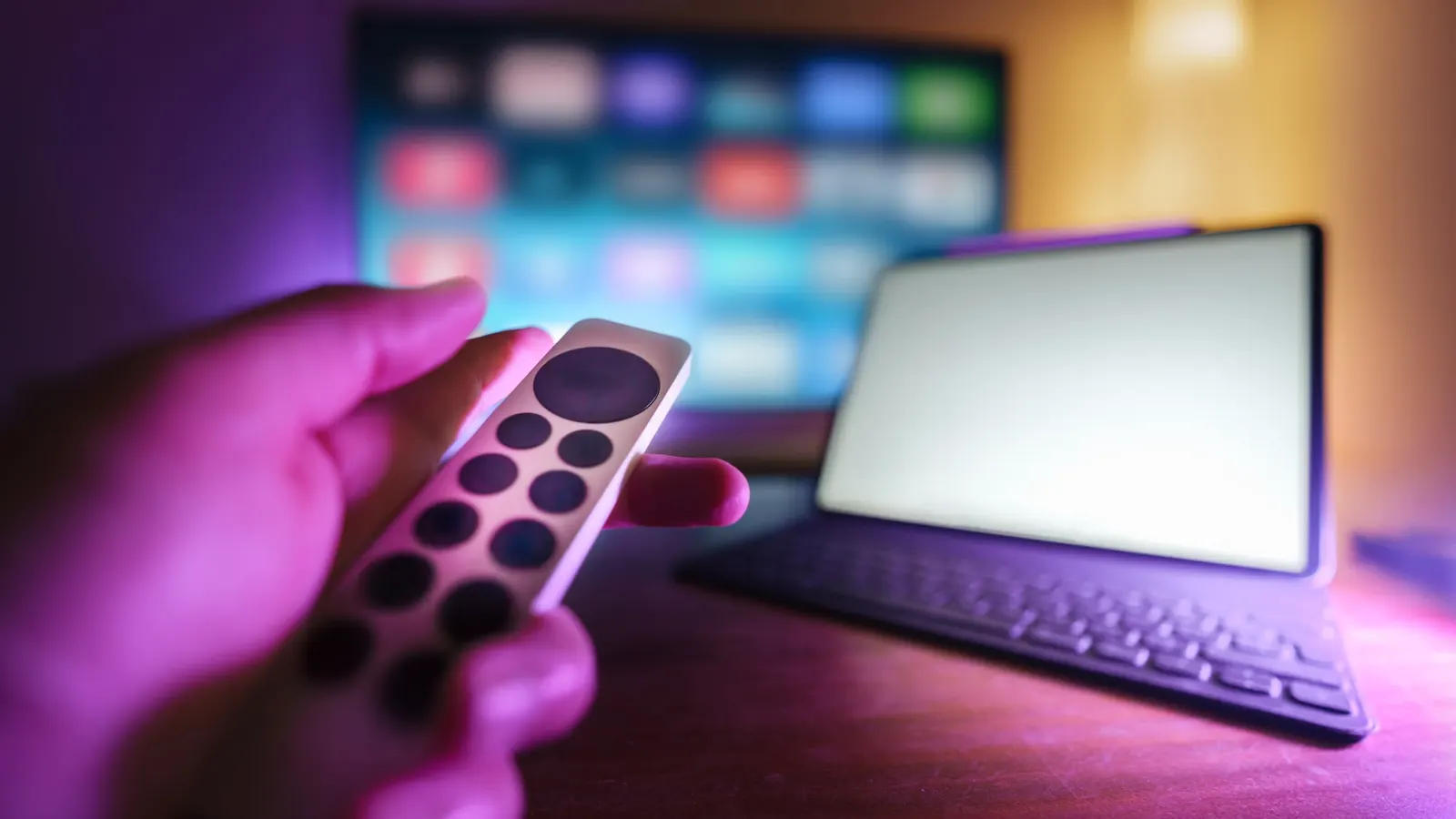 IPTV VLC – watch live IPTV channels with VLC media player on TV and laptop